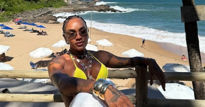 Patrícia Ramos curte férias em Salvador; veja cliques