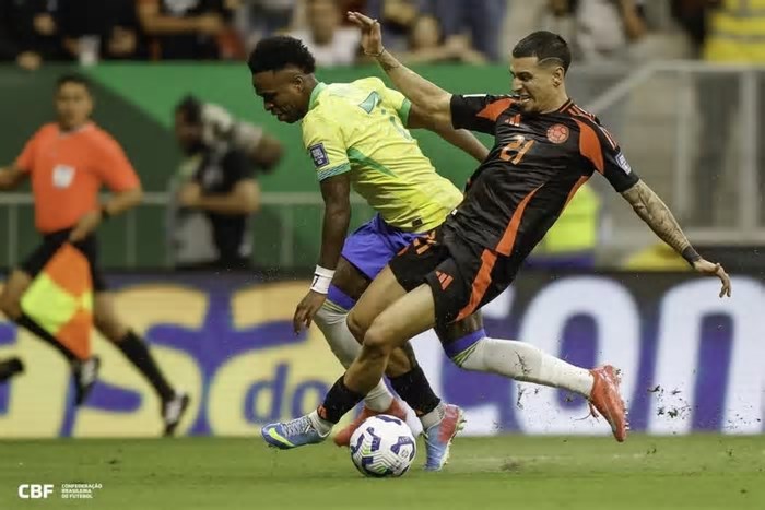 Com golaço de Vini Jr., Seleção bate a Colômbia no Mané Garrincha