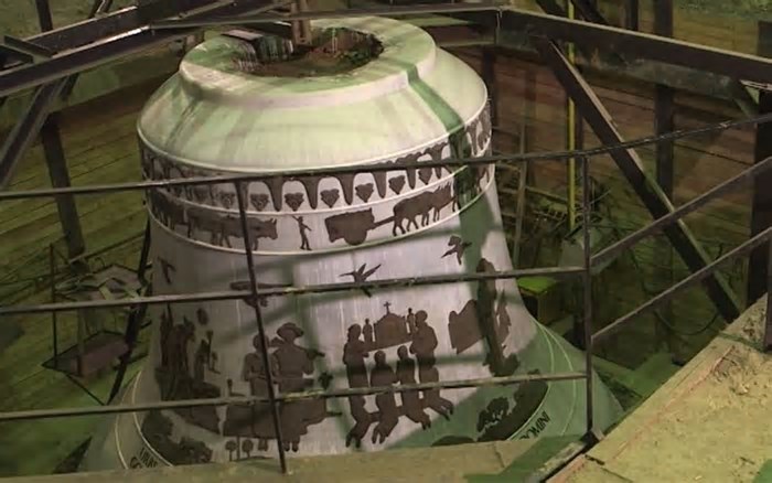 Comitiva goiana chega à Polônia para conhecer sino gigante que irá para a Basílica de Trindade