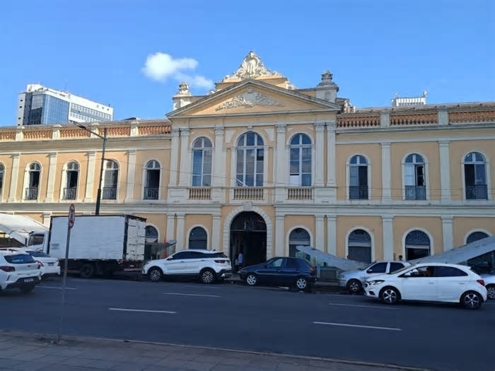 Meers promove ação de conscientização sobre violência contra a mulher no Mercado Público de Porto Alegre