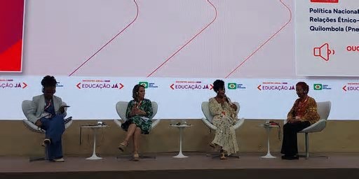 RS terá duas escolas estaduais de referência no combate ao racismo, anuncia secretária da Educação em evento em SP