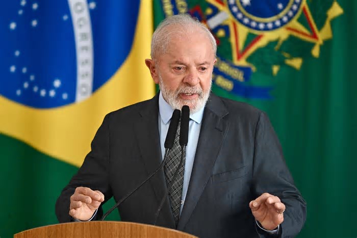 Lula vê prestígio cair com alta no preço de alimentos, diz assinante