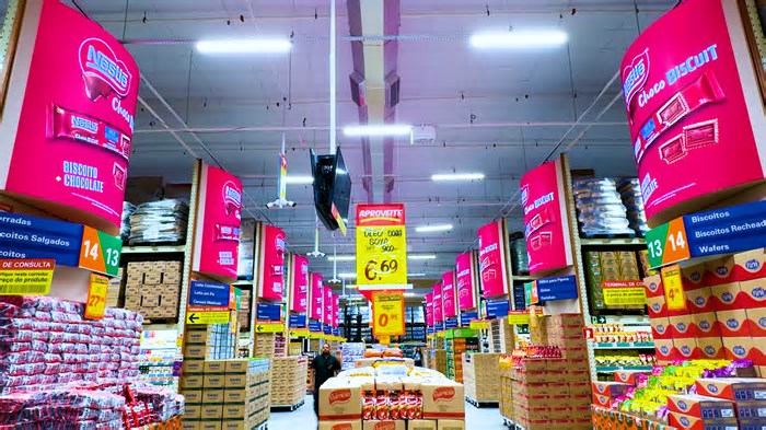 Atacadão monta loja modelo em retail media no Rio de Janeiro