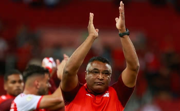 Internacional vence o Grêmio e Roger Machado afirma: “Estamos prontos para sermos campeões”