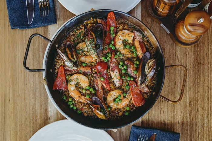 3 paradas essenciais para saborear paella em São Paulo