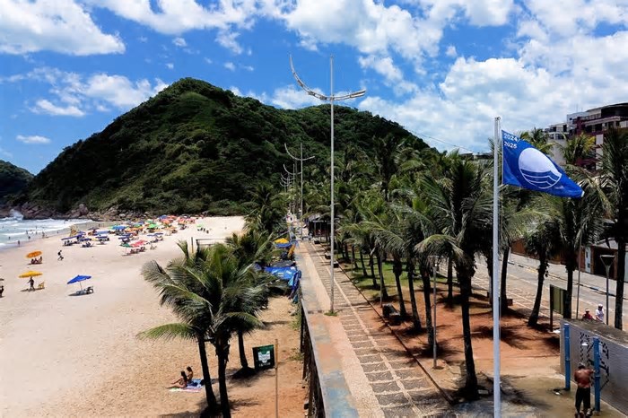 Apenas uma praia do litoral de SP tem selo internacional. Veja qual