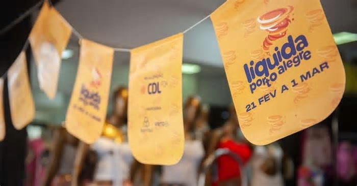 Último dia do Liquida Porto Alegre registra movimento arrefecido no varejo do Centro Histórico