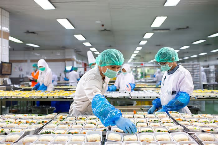 Indústria abre mais de 1,5 mil vagas em janeiro em MS
