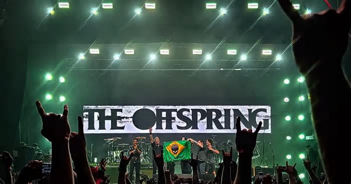 Em BH, Offspring abre turnê brasileira enfileirando hits para nostalgia punk