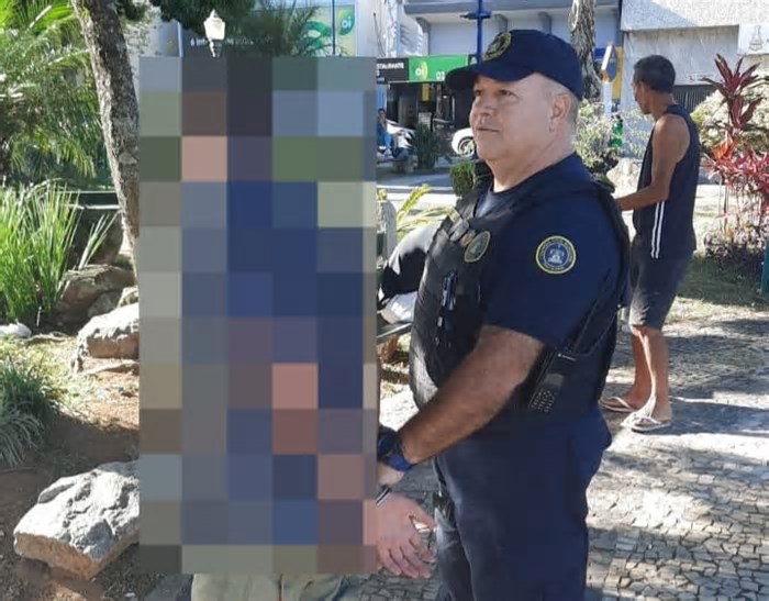 Suspeito com tornozeleira eletrônica é preso no carnaval de Poços de Caldas