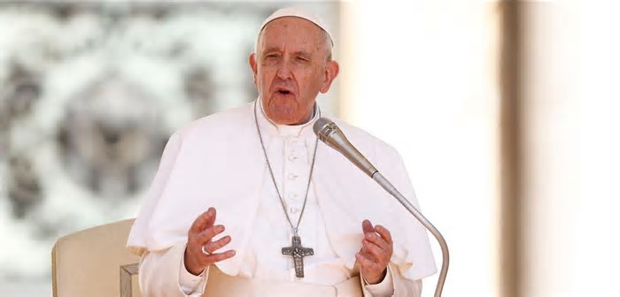 Saúde do Papa desperta rumores sobre renúncia
