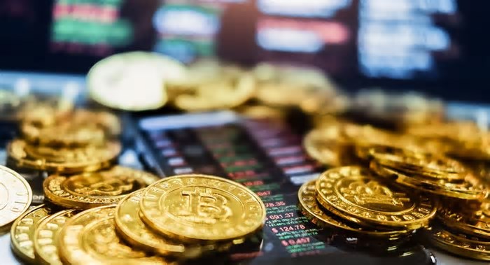 Bitcoin (BTC) recobra os US$ 82 mil com volta do apetite dos investidores, mas preços das criptomoedas permanecem pressionados
