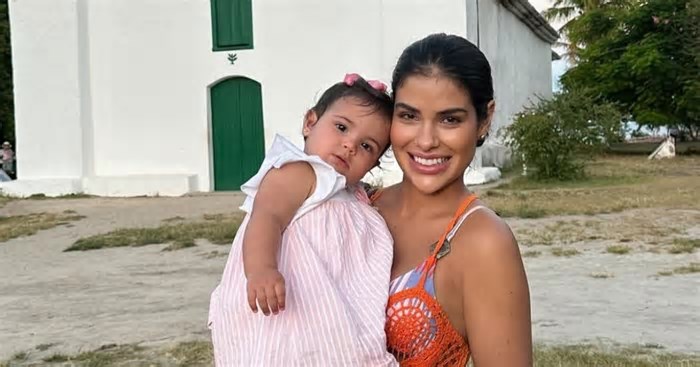 Munik Nunes compartilha cliques de viagem a Trancoso