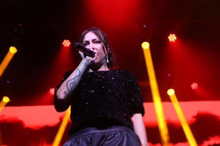 Pitty faz show marcante em BH com com lotação máxima no BeFly Hall