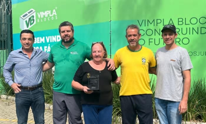 ACE Jundiaí homenageia a Vimpla Blocos por três décadas de história