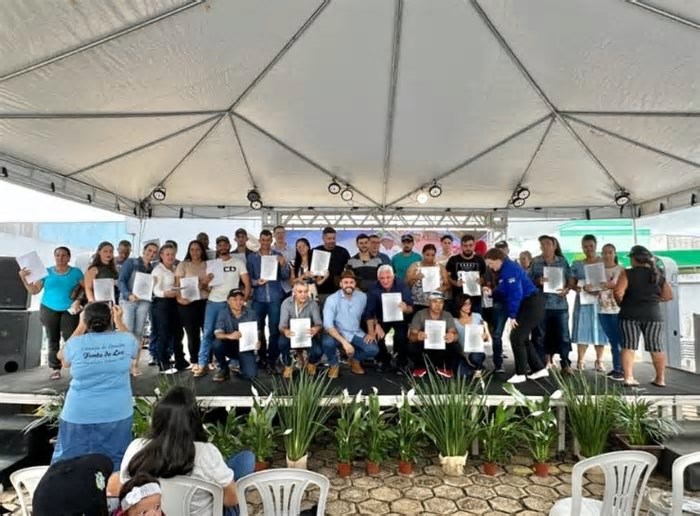 Contratos de crédito fundiário são entregues pelo governo de RO e impulsionam desenvolvimento rural em Vilhena