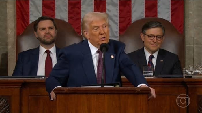 Trump deu declarações falsas e distorcidas durante o discurso presidencial mais longo da história do Congresso; entenda