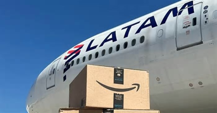 Amazon e LATAM Cargo anunciam acordo para acelerar entregas de produtos em onze estados do Brasil