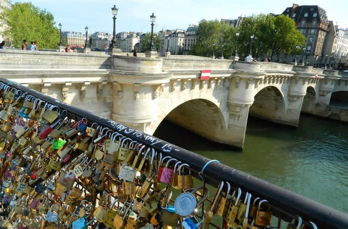 Cadeados do amor: 23 lugares pelo mundo para eternizar sua união