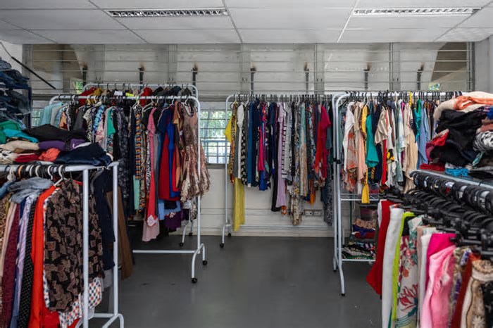 Loja de roupa é o setor que mais perdeu mão de obra em cinco anos, segundo a FecomércioSP