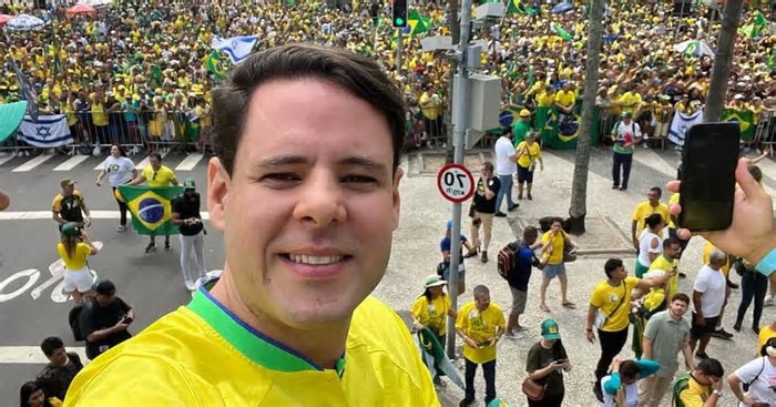 ‘Anistia está mais viva que nunca’, diz relator da proposta em ato com Bolsonaro