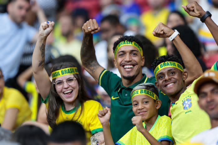 Torcedores do DF lotam Arena BRB para jogão do Brasil com a Colômbia