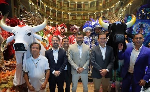 Alegria, fotos e dobradinha do governador Wilson Lima e prefeito Mateus no Teatro Amazonas, enquanto Brena Dianná nem na plateia apareceu