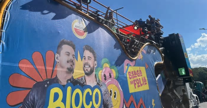 Que horas é ‘Bloco Clayton e Romário’? Veja por onde passa o desfile