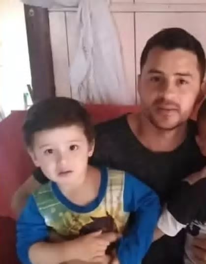 Pai e filho que morreram afogados são sepultados em Nova Boa Vista; homem tentou salvar criança