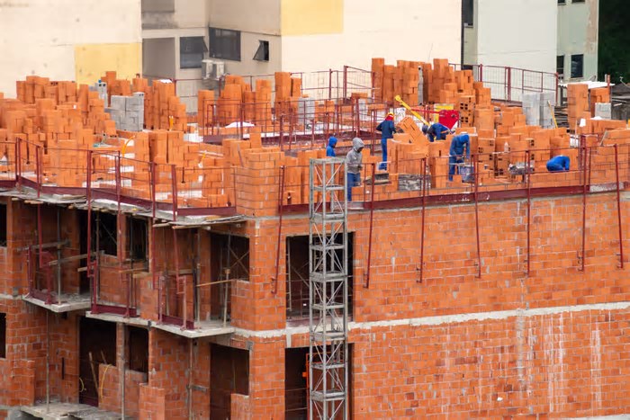 Plataforma de emprego abre mais de 800 vagas de emprego no estado