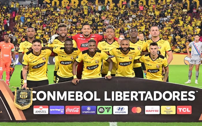 Invencibilidade e 'torcedor' no Corinthians: conheça o Barcelona de Guayaquil
