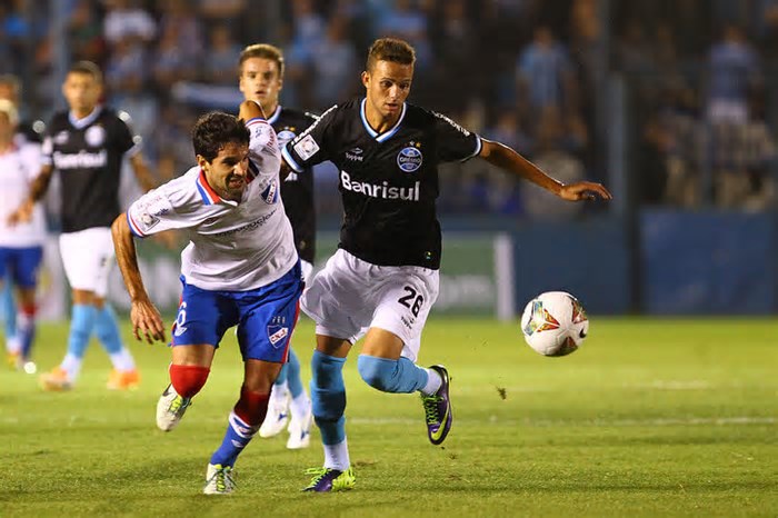 Dupla de uruguaios no Campeonato Gaúcho? Entenda situação