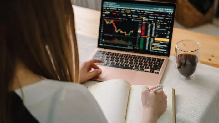 Como as celebridades usam criptomoedas para diversificar seus investimentos