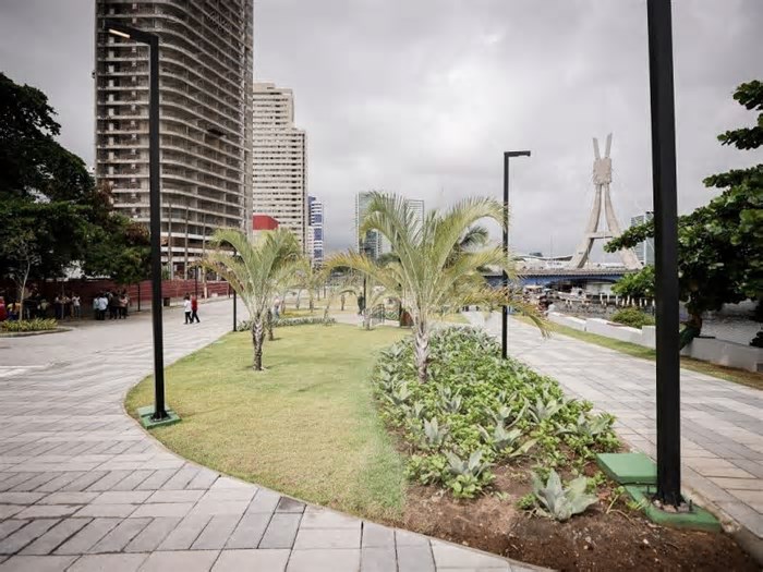 Recife ganha novo espaço de convivência e lazer no Pina
