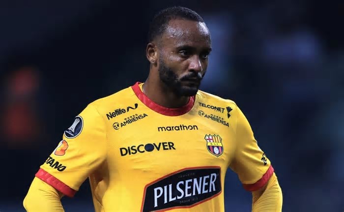 Leonai, do Barcelona de Guayaquil, faz análise do Corinthians na Libertadores: “Agitam a todo tempo”