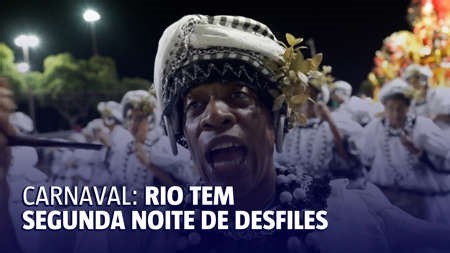 Segundo dia de desfiles no carnaval no Rio