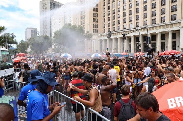 Carnaval 2025: confira a programação de blocos nesta terça no Rio