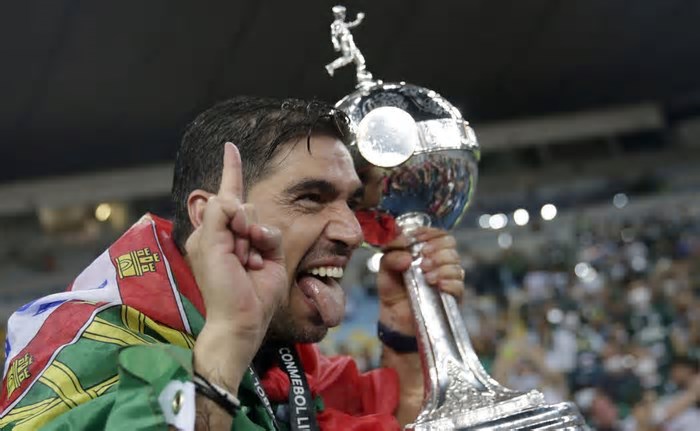 Palmeiras conhece seus adversários da Copa Libertadores e torcida reage: “Não pode achar que já passou…”