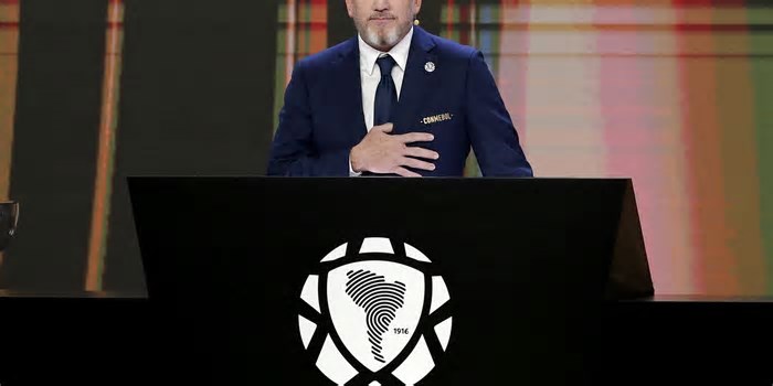 Presidente da Conmebol pede desculpas por comentário sobre o Brasil