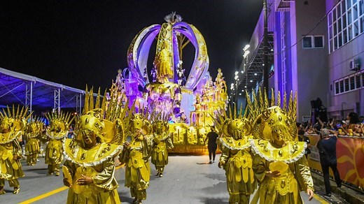 Protegidos da Princesa homenageia lavadeiras para quebrar jejum no Carnaval de Florianópolis