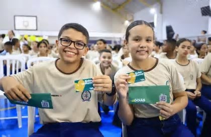 Goiás Garante Uniforme Escolar para Mais de 17 Mil Alunos de Colégios Militares