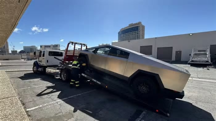 Falhas técnicas? Tesla realiza recall de quase 50 mil veículos Cybertruck, o 8º em dois anos