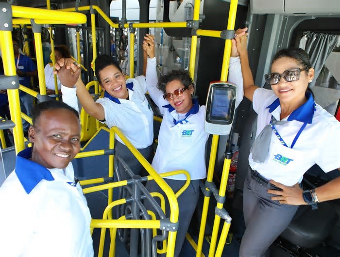 BRT de Salvador amplia o número de mulheres motoristas