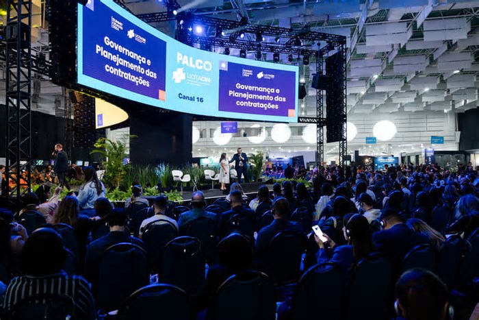 Maior evento de cidades do Brasil deve reunir 10 mil participantes em Florianópolis