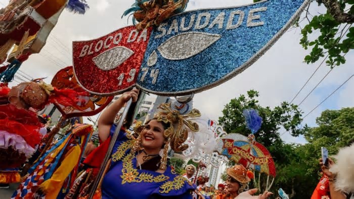 Principais folias devem movimentar R$ 27,2 bi no Carnaval