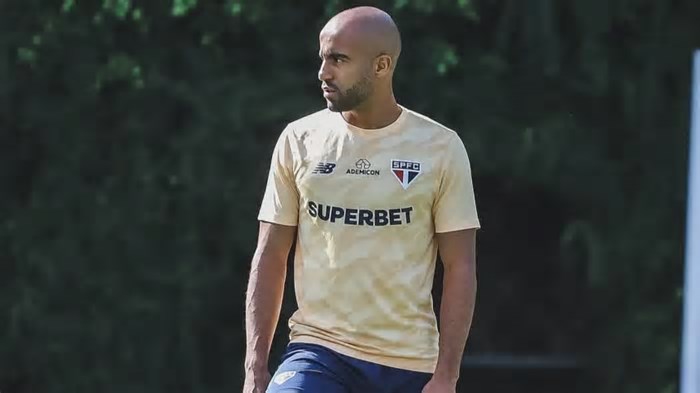 Rival na Copa do Brasil, salários atrasados e Lucas Moura vira dor de cabeça: as últimas notícias do São Paulo
