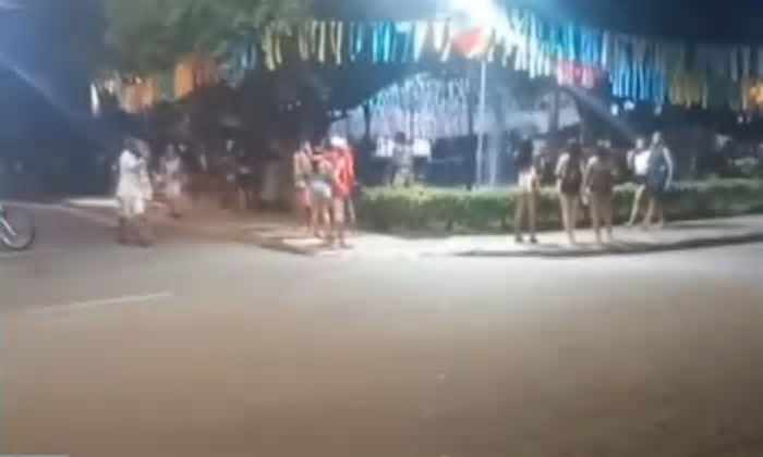 Homem morre em Moreno e três mulheres são atingidas por tiros durante Carnaval
