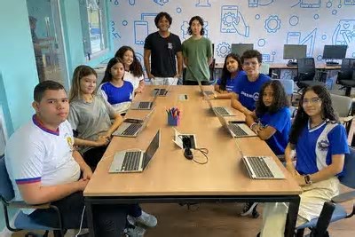 Estudantes da rede estadual recebem capacitação para a 1ª Olimpíada Nacional de Inteligência Artificial
