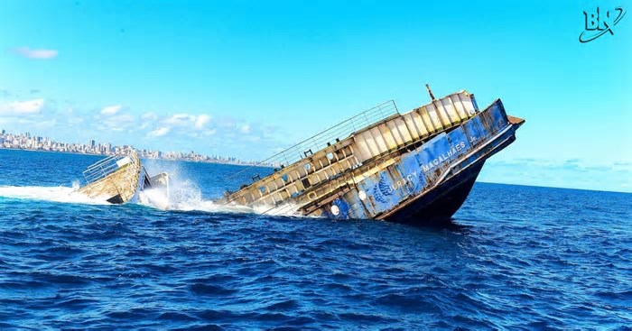 Ferry-boat Juracy Magalhães é afundado na Orla do Rio Vermelho