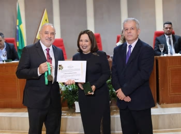Governo de RO recebe homenagem pela atuação na educação e ciência